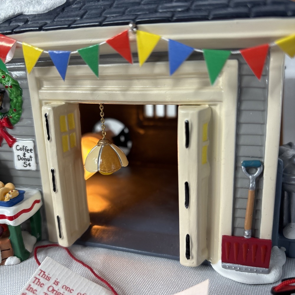 Department 56 Retired Snow Village Another Man's Treasure Garage 1998 - Picture 9 of 12